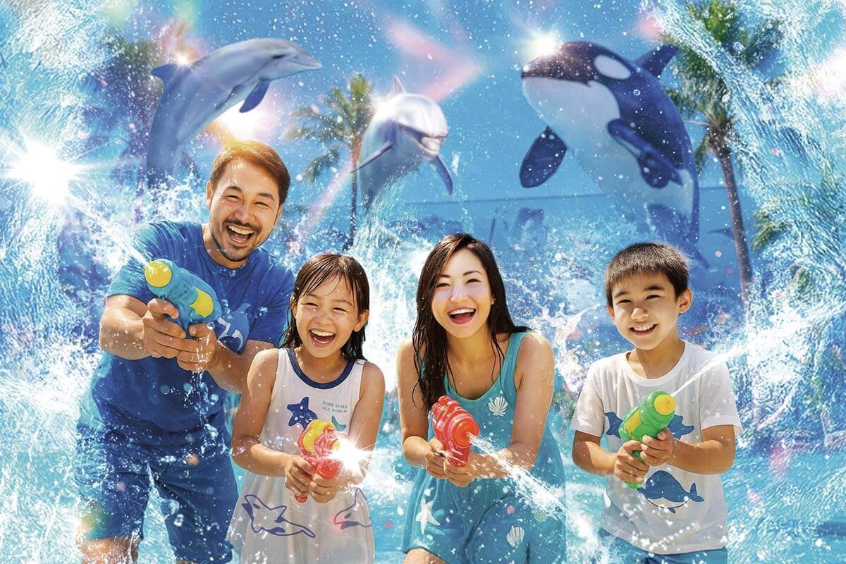 神戸の水族館で水かけバトル、シャチも大量の水しぶきで参戦