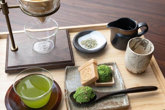 スパイシーなお茶ジェラート、ドリップで飲む日本茶専門店で