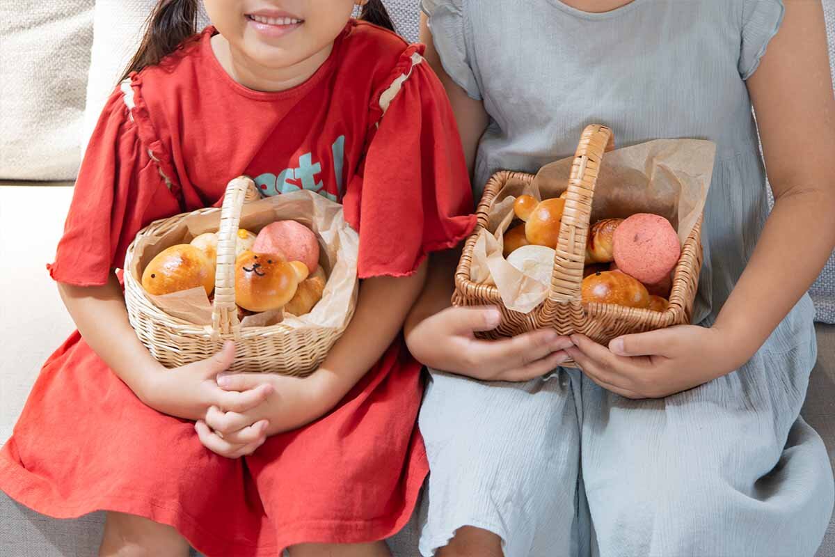 夏休みに子ども喜ぶ小さいパン食べ放題、神戸の植物カフェで