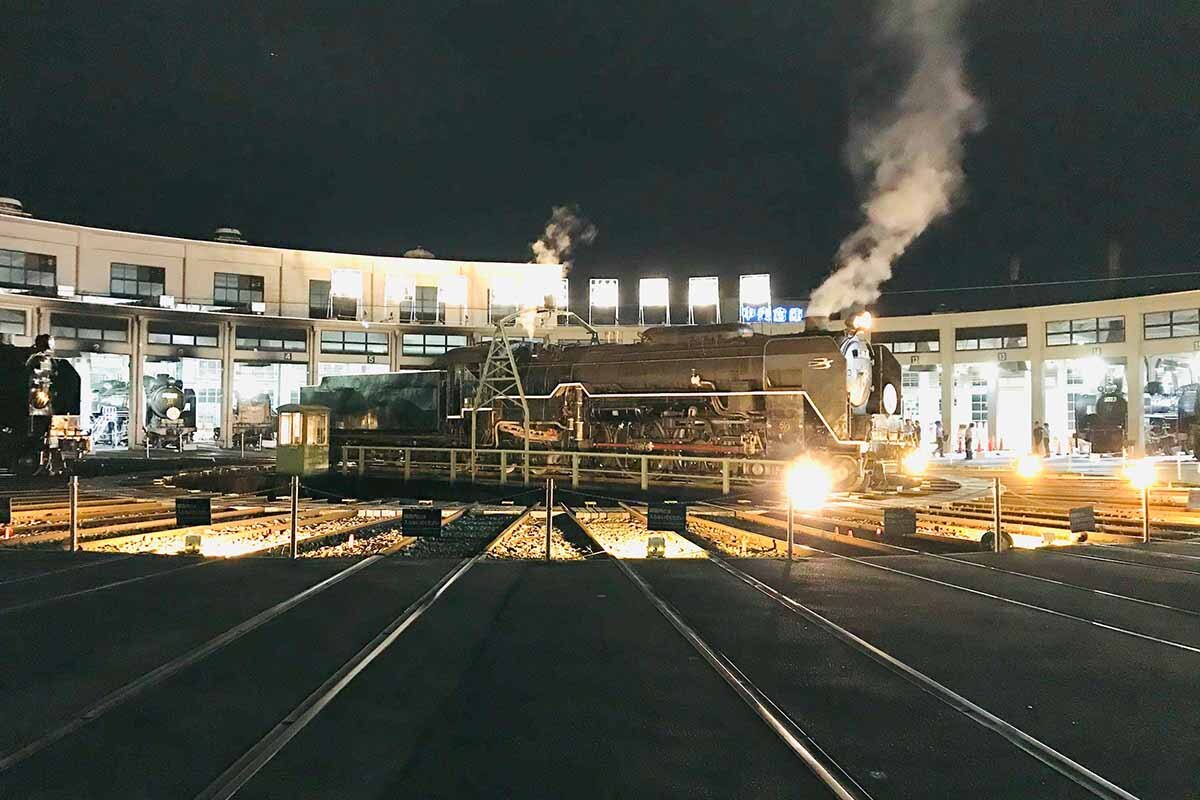 京都の鉄道博物館でナイトミュージアム、期間限定で夜の雰囲気を