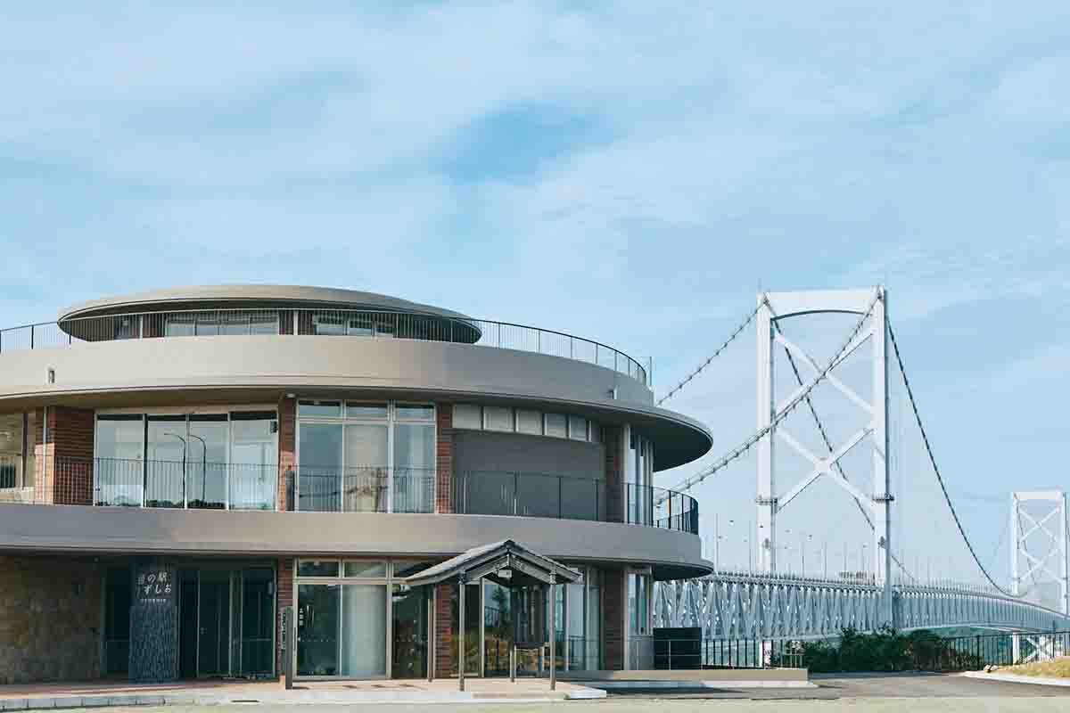 あわじ島バーガーも、淡路島で人気の道の駅が大リニューアル、うずしお望む展望台付きに変身