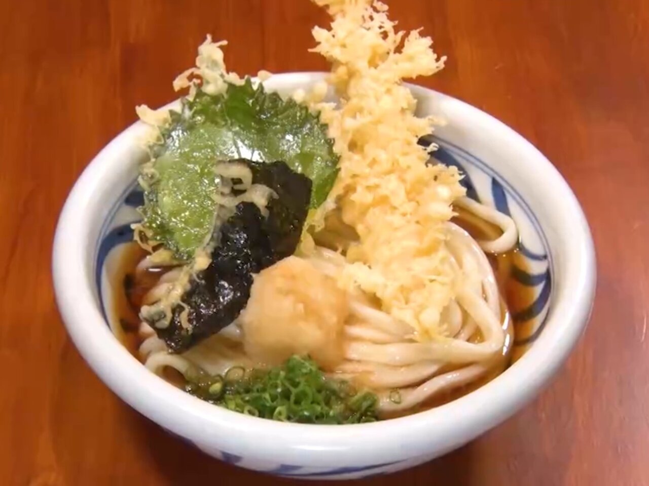 うどん百名店に何度も選出…連日大行列の「うどん棒 大阪本店」 その“本格讃岐（さぬき）うどん”づくりにあった意外な裏側【ウラマヨ！】