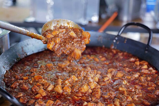 ラー油と麻辣「シビカラ」が魅力の四川料理の祭典、大阪の実力派から10店舗が集結