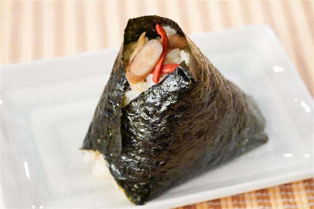 大阪・おにぎり専門店と滋賀・漬物店のコラボ、円広志の人間国宝さんが縁を結んで「カンテレ祭り」に限定登場