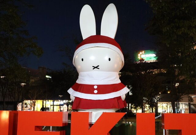 万博オランダ館のミッフィーがサンタに大変身、大阪・うめきたが「ミッフィー無双」状態に