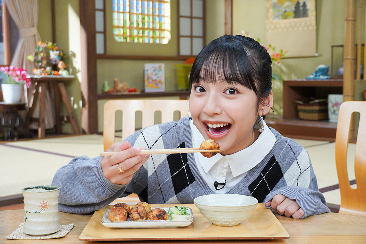 大阪・九条の絶品たこ焼き「銅蛸」、“人間国宝さん”で出会った山之内すずと「カンテレ祭り！」限定メニューを考案 