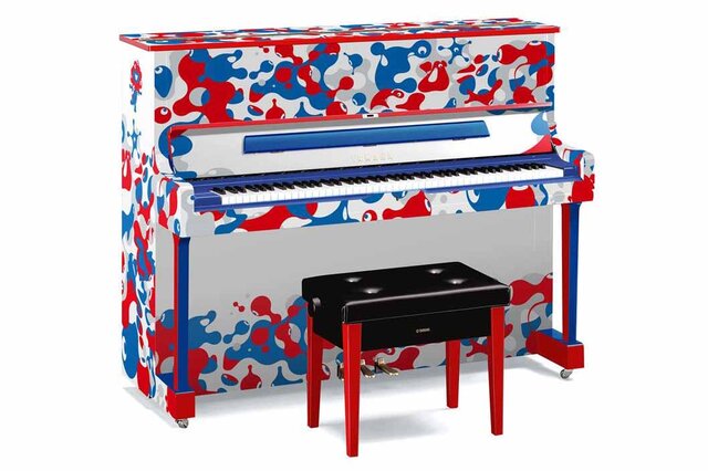 ミャクミャク柄のストリートピアノを自由に演奏、全国のヤマハ巡回が大阪からスタート