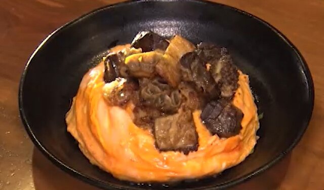 大阪・西成流のチャーハン“チャーライ” トッピングと謎のタレでリピート不可避【ウラマヨ】