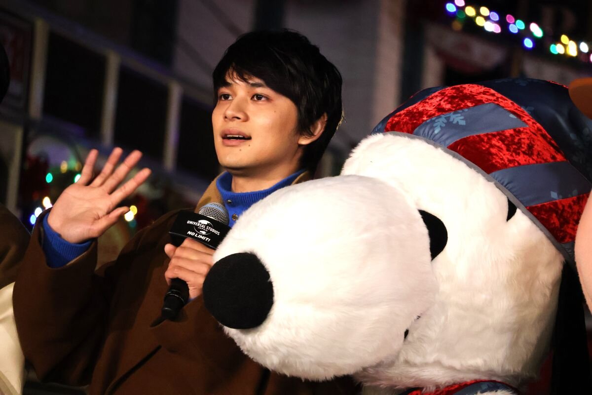 北村匠海、USJに初降臨　“自分で飾る”クリスマス開幕！