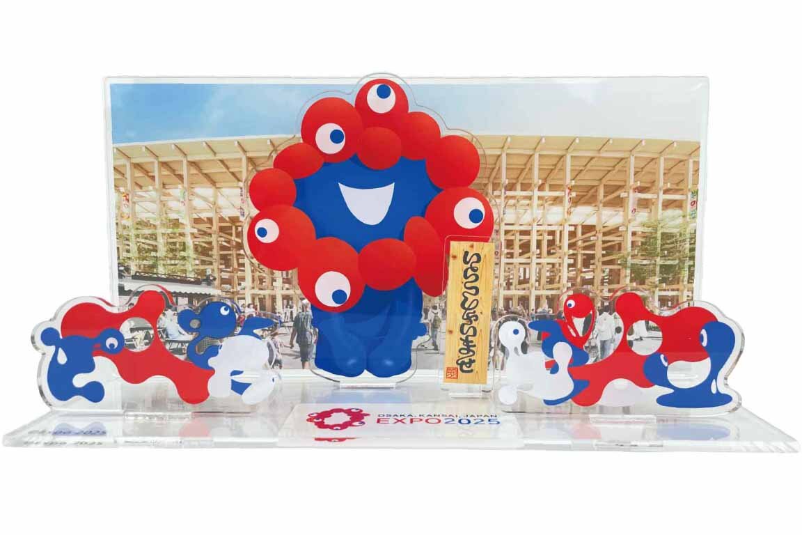 万博会場のお出迎えミャクミャク像、アクリルスタンドになって「いらっしゃいませ」