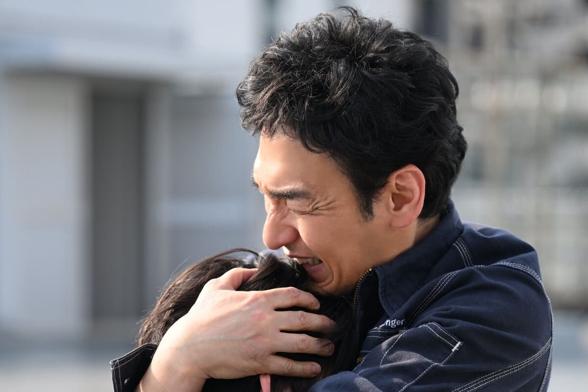 草彅剛が初めて見せた“涙”と“叫び”  第8話で消えた主題歌「幸せってなに？」【ドラマ『終幕のロンド―もう二度と、会えないあなたに―』】