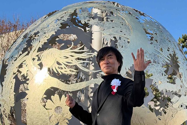 大阪・関西万博のモニュメント“いのち球”が万博公園に移設、河森氏「本当に残せてよかった」