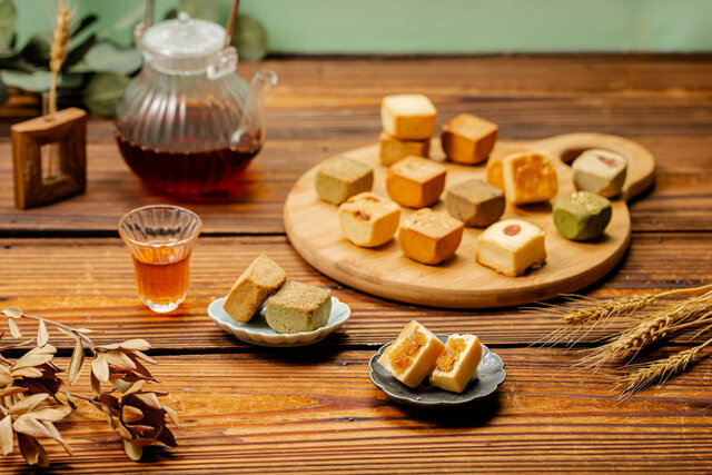 【大阪ミナミ】髙島屋大阪店で100個限定、新春のミニパイナップルケーキ福袋を発売