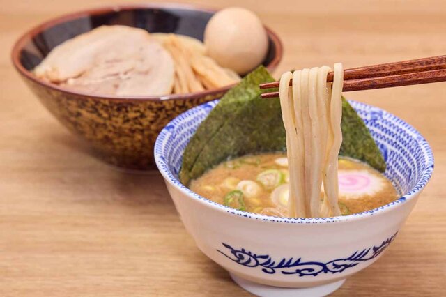 人気つけめん「六厘舎」の姉妹店「舎鈴」が関西進出を加速、大阪駅前に新店舗オープン