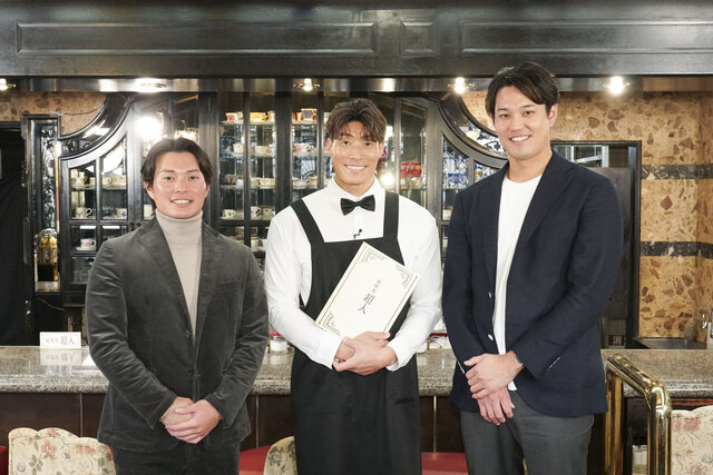 マスター糸井嘉男、大きな体と大きな心で藤浪＆北條をお出迎え『純喫茶超人』