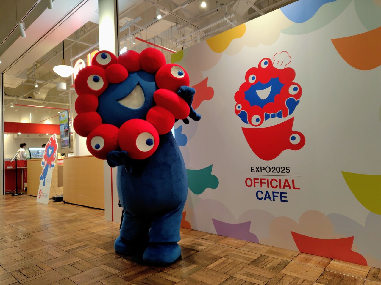 ミャクミャクチーノにおしりドルチェ…ミャクミャク尽くしの４日間限定公式カフェ爆誕【取材レポート】