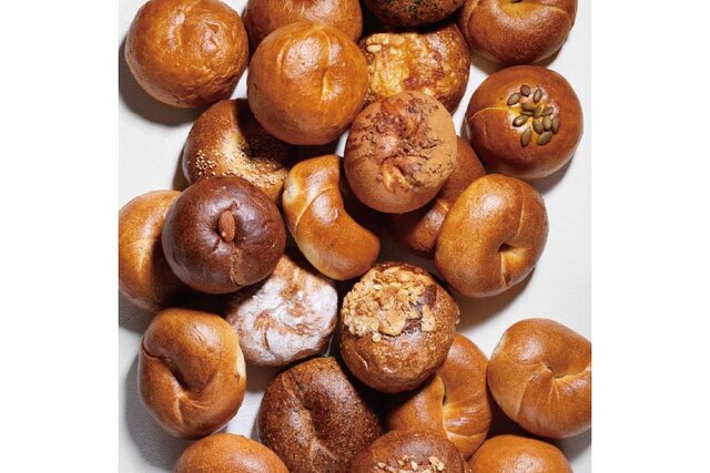 大阪・梅田にベーグル専門店「テコナベーグル」、大丸梅田店に「むぎゅ」「もち」「ふか」の3食感が集結