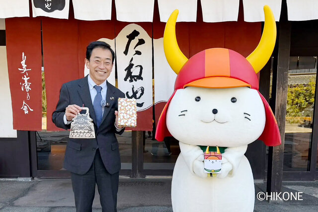 地元・滋賀の人気菓子店と限定コラボ、20周年の彦根市の公式キャラクター「ひこにゃん」