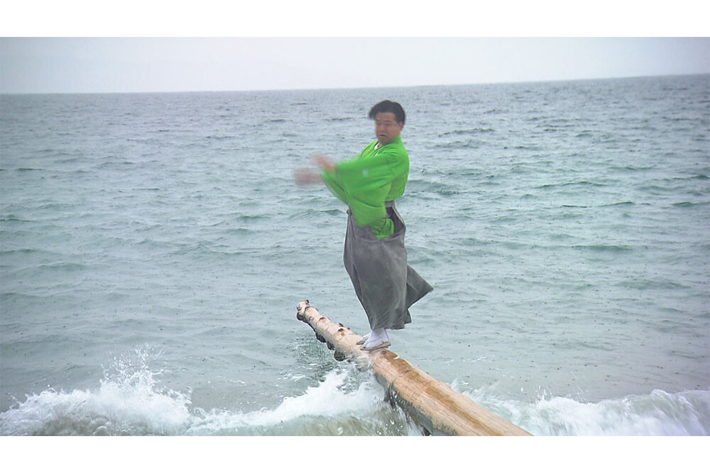 【福岡・糸島】映えスポット「奇跡の流木」で“びしょぬれ”ハプニング、「工房とったん」の海水100％塩グルメを堪能【フットマップ】
