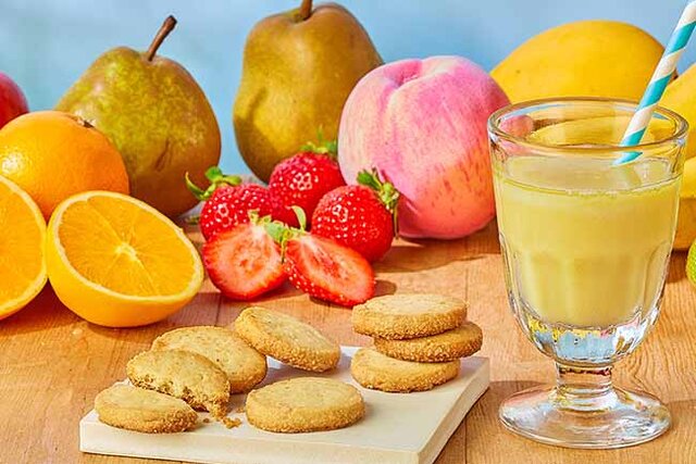 大阪の昭和レトロ感を手土産に、名物・ミックスジュースがサブレになって5店舗でのみ販売