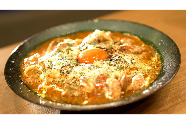 【神戸・三宮】「洋麺店KASANe」神戸の人気ラーメン店が手掛ける“スープパスタ”に感動、「２回目から見ている」番組ガチファン登場にフット大喜び【フットマップ】