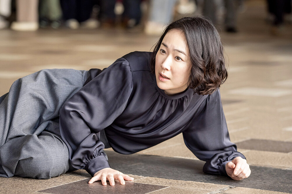 作られたSNSの光と心の暗がりを映し出す『銀河の一票』第６話。「透明性」を問う暴露系YouTuberの登場と、目に見えない絆に葛藤する黒木華の現在地