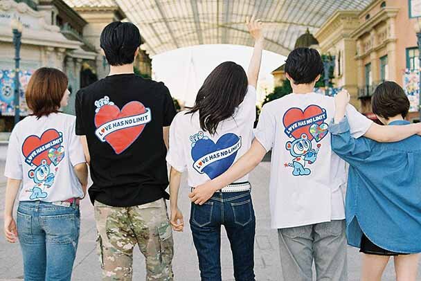 【USJ】平成ブームで再注目「エンジェルブルー」とコラボ、ナカムラくんの25周年限定チャリティグッズが