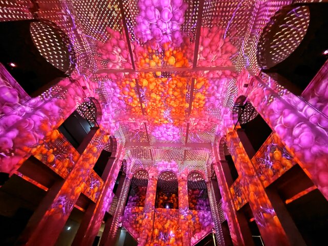 【大阪・天王寺】大阪市立美術館が巨大スクリーンに！日本初上陸、ヴィヴァルディ「四季」を360度で楽しむ没入型ショー開幕