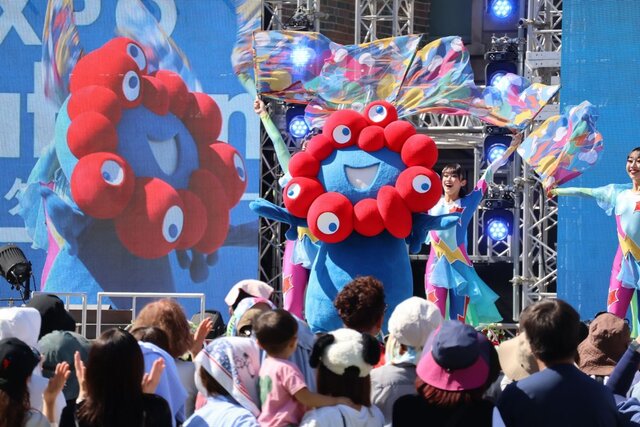 【万博閉幕1年】コブクロ、新しい学校のリーダーズ、ミャクミャクがUSJに集結！3500人が熱狂【現地レポート】