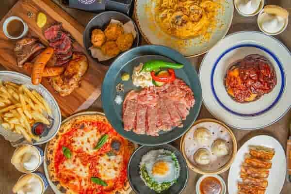 【神戸】フードホール「TOOTH MART」8店舗の全メニューが食べ放題、BBQやスイーツに六甲ビールの飲み放題も