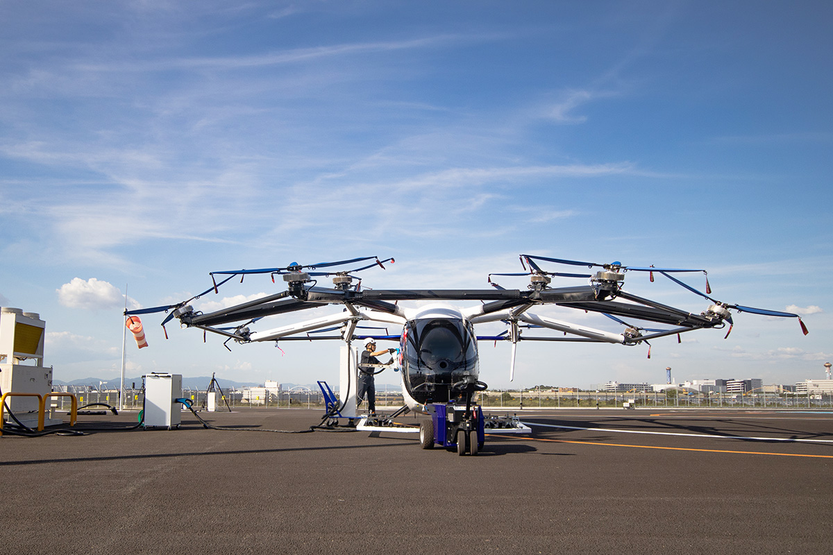 エンジンでなく電動で動くのが特徴、SkyDrive社の空飛ぶクルマ「SKYDRIVE」（提供写真）
