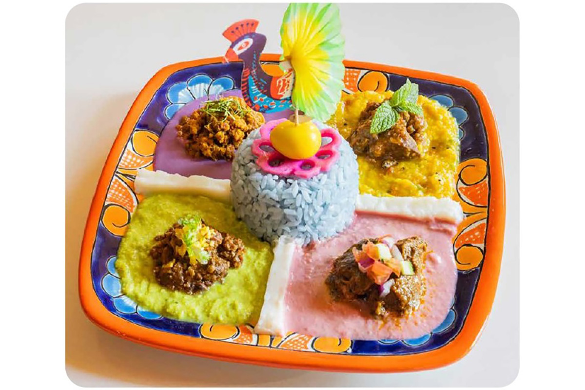 「Asian kitchen café 百福」（大阪・九条）と「SPICE★CURRY43」（大阪・靭公園）による、「4種のカレーとクアトロポタージュ」（2,400円）
