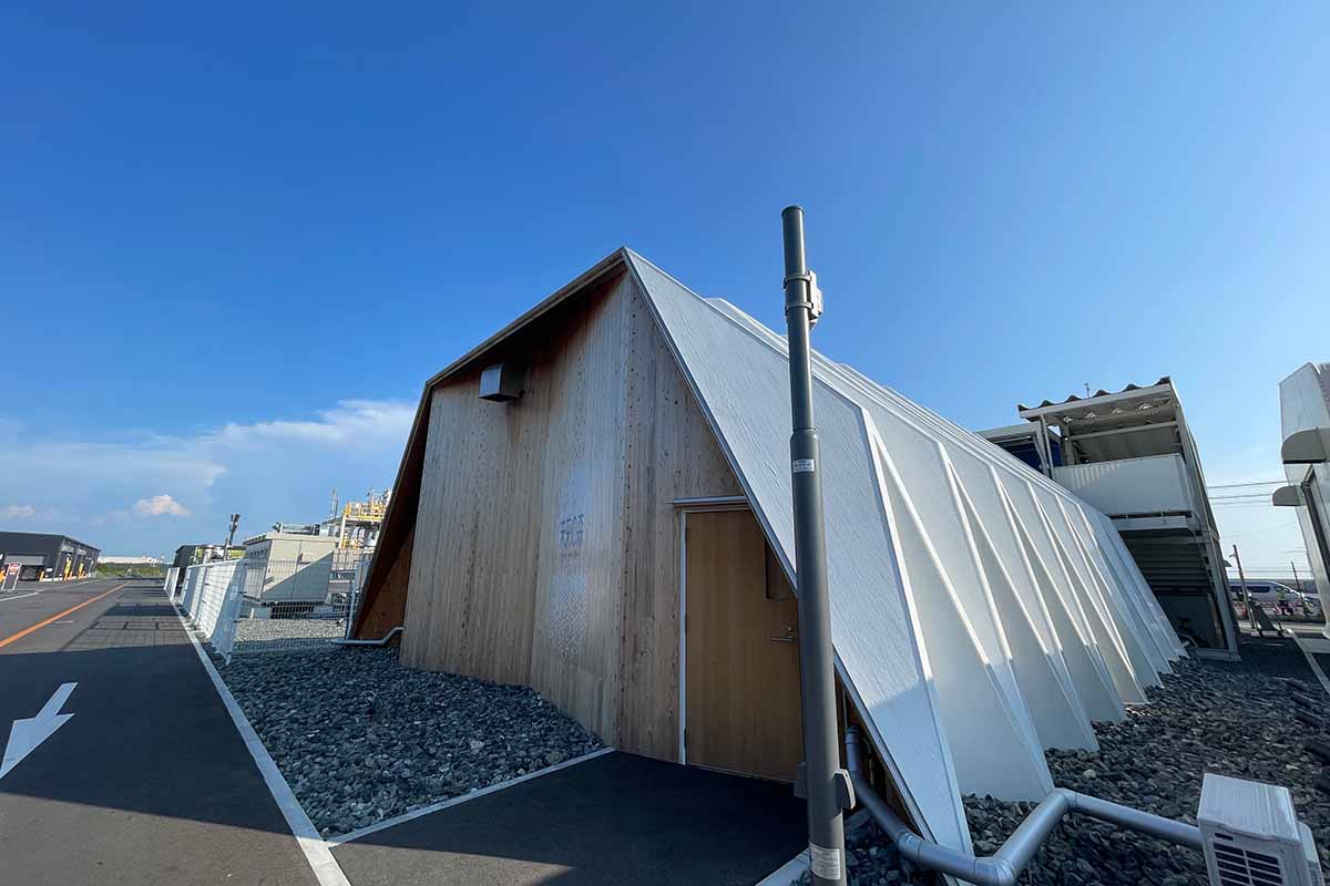 「未来の森」見学ツアーで技術の紹介映像を流すガイダンスホール（2025年・未来の森）