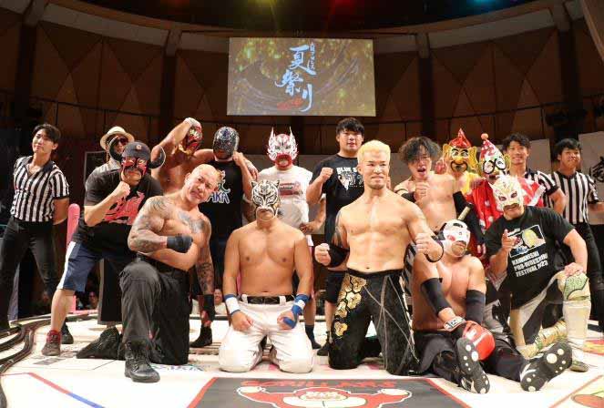 大阪プロレスの選手と一緒に写真撮影会（事前受付先着30名）