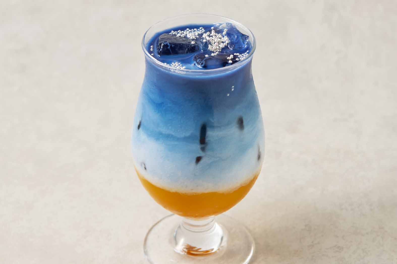 「TOOTH TOOTH MART FOOD HALL&NIGHT FES」の「夜のカフェテラスミックスジュース」（820円）