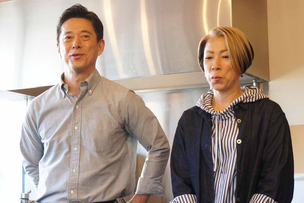 この出汁パックを使えば、「西川家の食卓で私たち家族と一緒にご飯を食べてるのと同じだと思います」と話す忠志とかの子