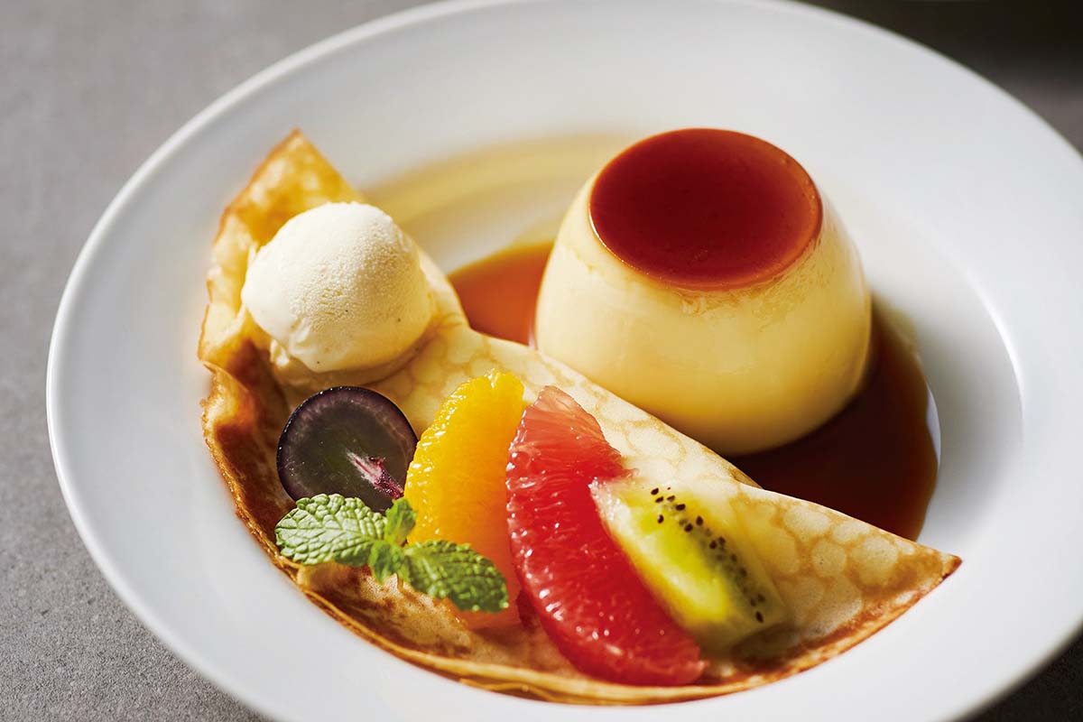 「カフェ モロゾフ」クレープのプリンアラモードとお飲物(1人前)1,540円
