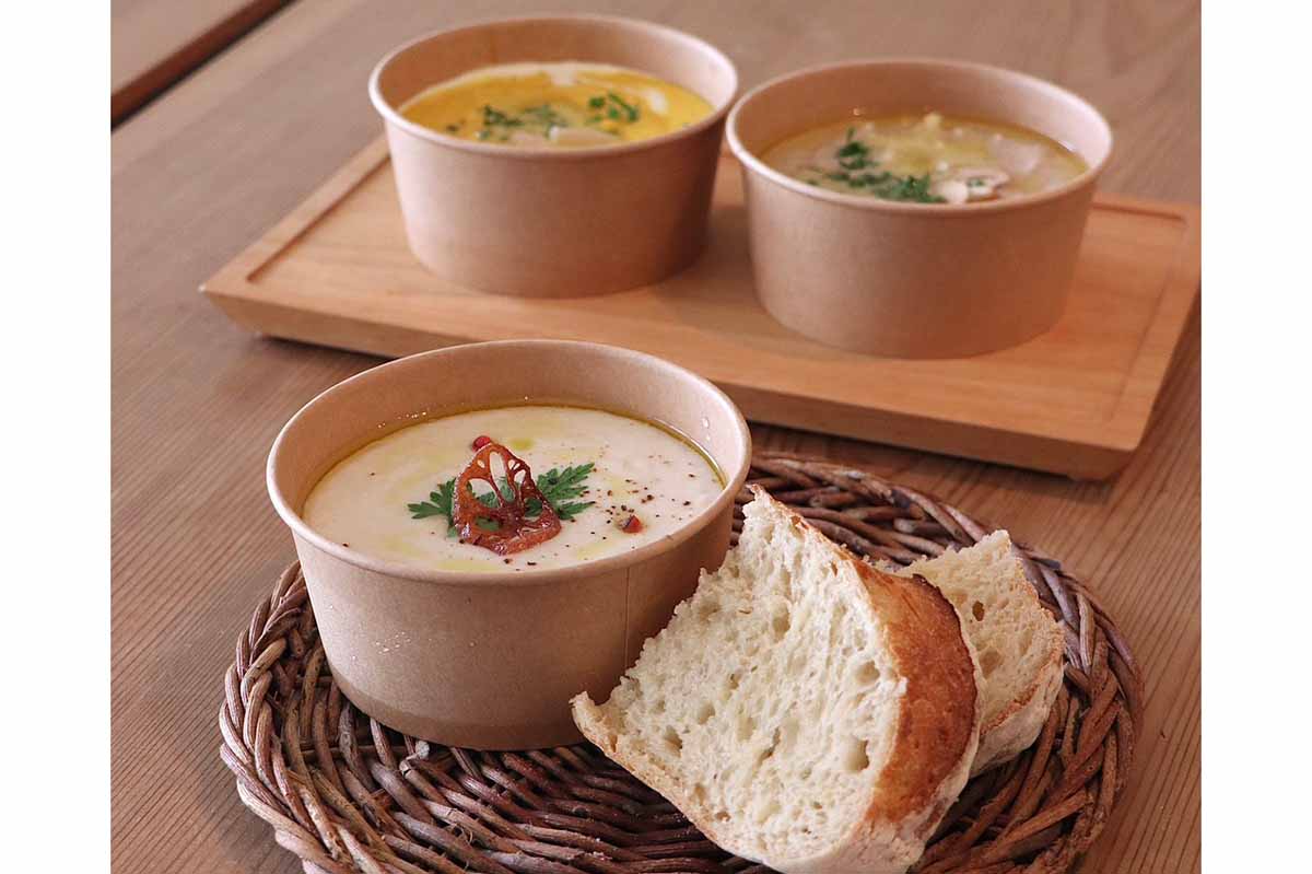 「もち麦ブールと季節のポタージュ」（800円）で選べるポタージュは3種（里芋と蓮根、南瓜と白いんげん、きのことチーズ） 