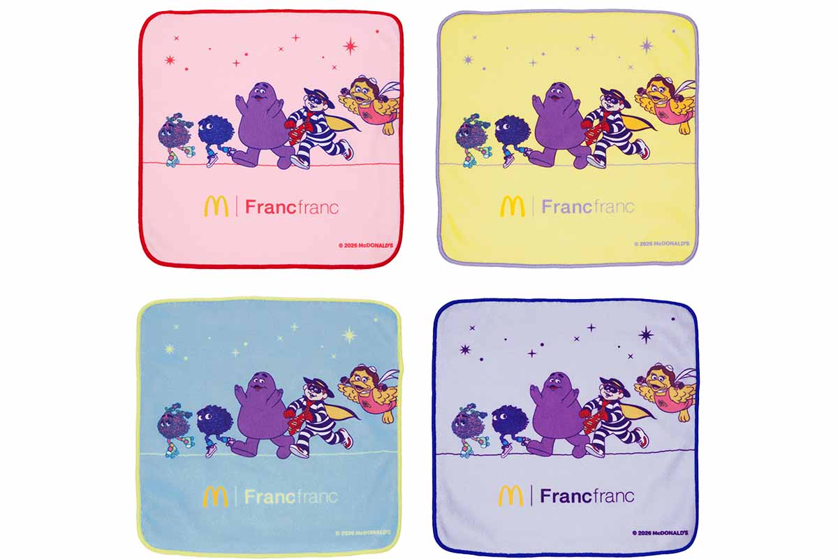 「マクドナルドの福袋2026」内グッズのひとつ「ハンドタオル」（幅25×高さ25cm／4色のうち、いずれか1つ）