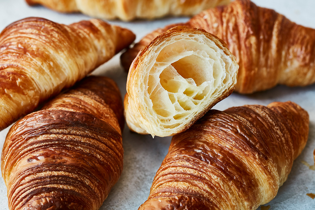 「ブール アンジュ」を代表する「クロワッサン」（238円・税込）