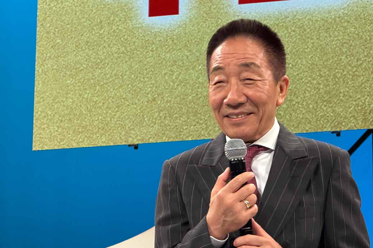 若手芸人への期待を話す中田カウス会長。「よしもと漫才劇場」11周年と「森ノ宮よしもと漫才劇場」5周年の記念記者会見（撮影2025年12月1日）