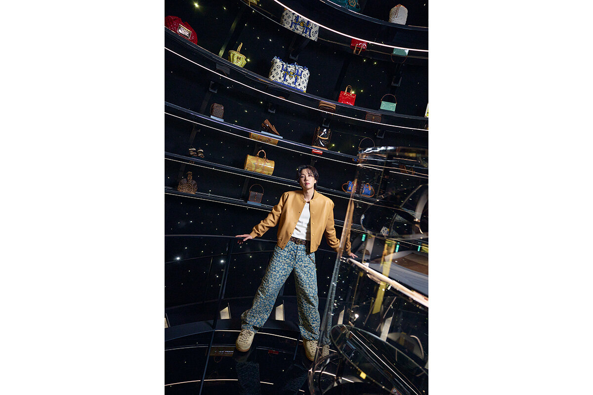 ルイ・ヴィトン『ビジョナリー・ジャーニー』展を訪れたj-hope（提供写真）