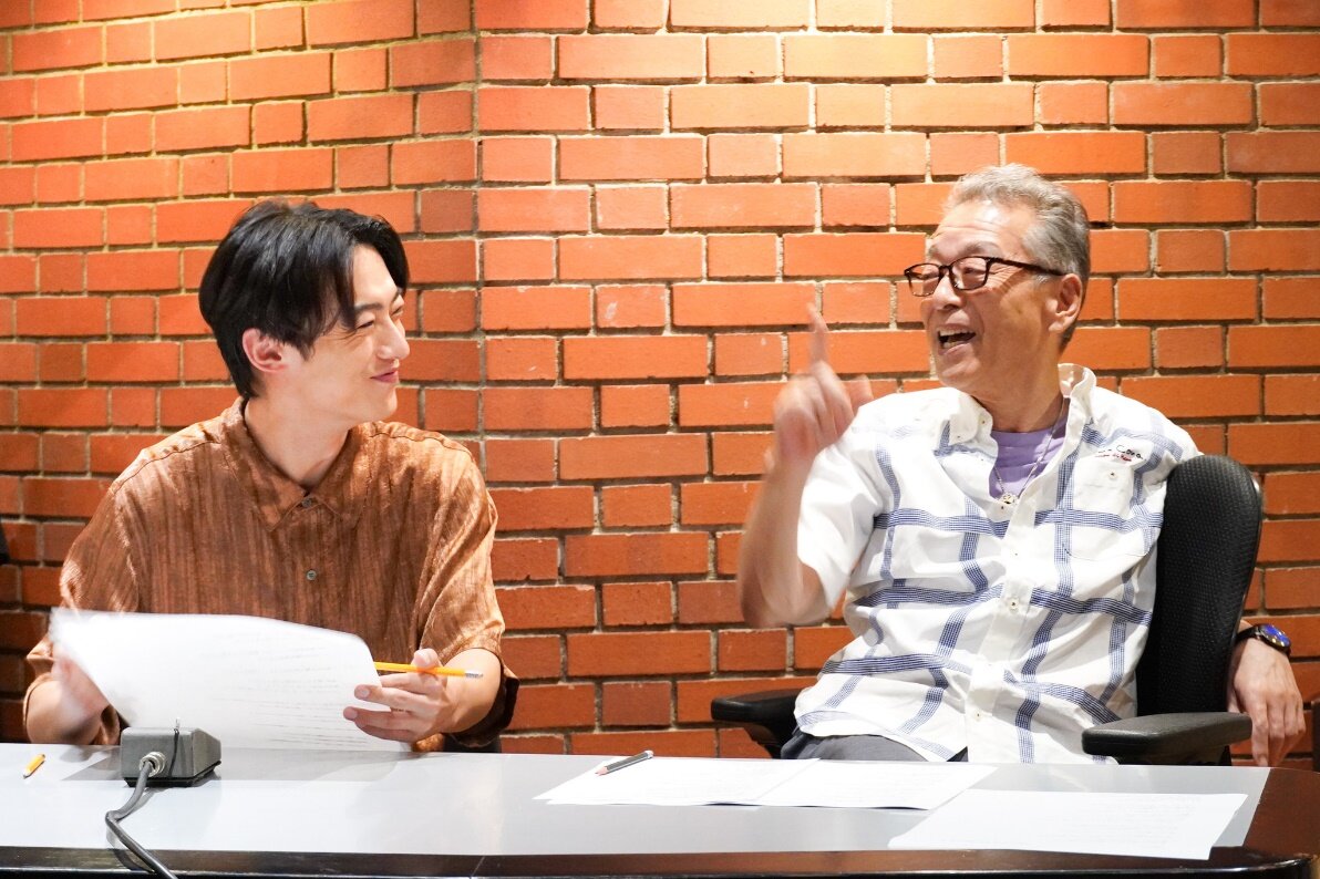 左から）辰巳ゆうと、円広志（9月16日・レコーディング）