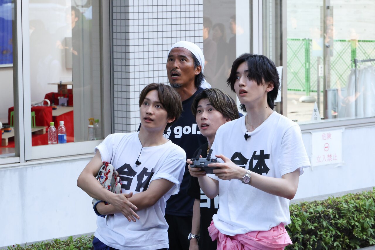 左から）藤原丈一郎、中澤佑二、末澤誠也、道枝駿佑