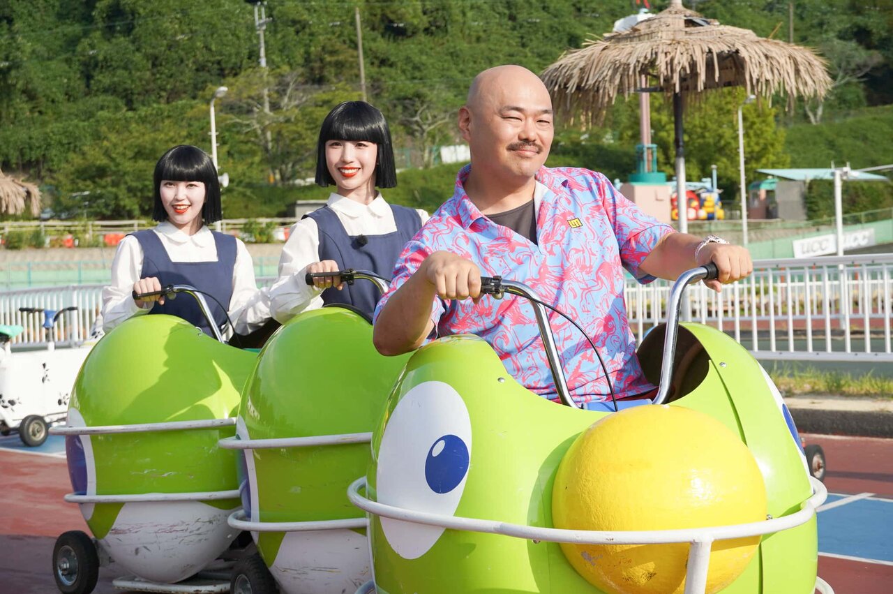 左から）アバンギャルディ：macchan、nona・クロちゃん『カンサイ盛り上げバラエティ 勝手にイッチョ神様』9月26日（金）午後7時～8時（関西ローカル）