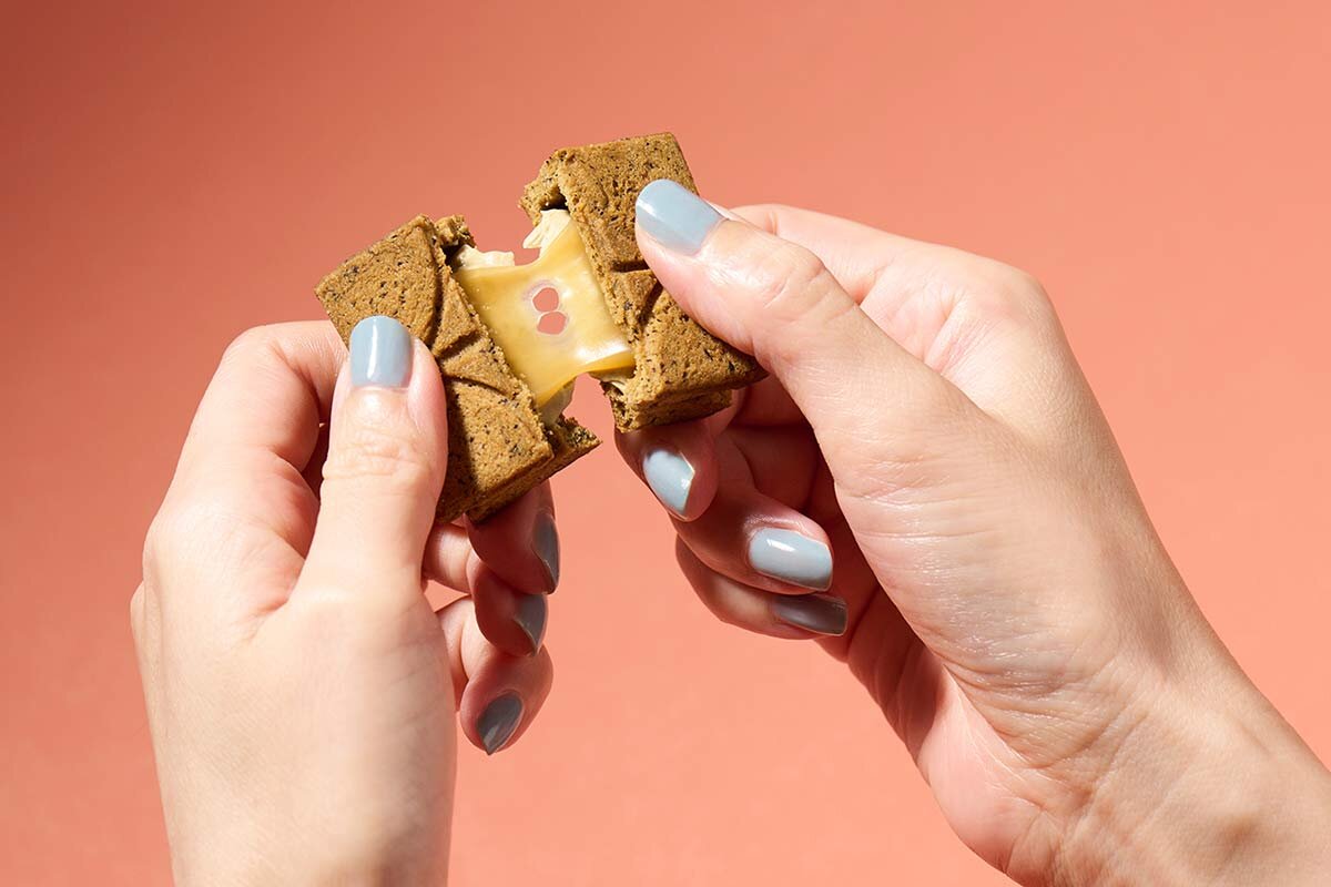 練乳バターキャラメルがとろける「バターサンド〈和紅茶アールグレイ〉」（1,512円・税込）
