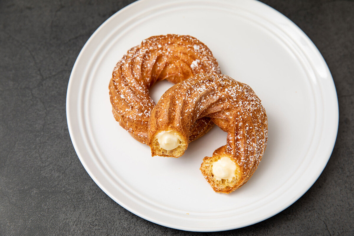 期間限定で発売される、「ビアードパパ」の「パリブレスト（カスタード）」（260円・税込）