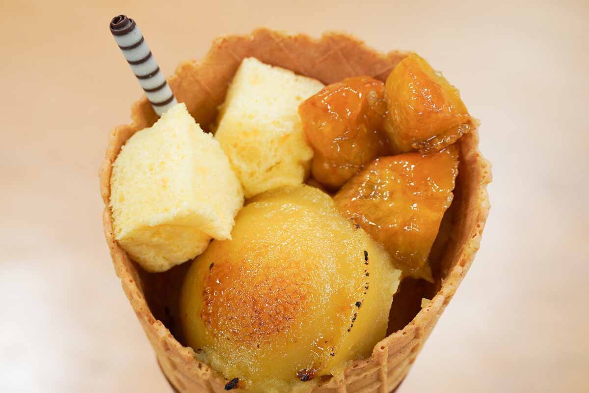  シフォンケーキはお父さんに任せて、伊原が盛り付けなどで意見を出した「おいも de ドン！」（1,000円）