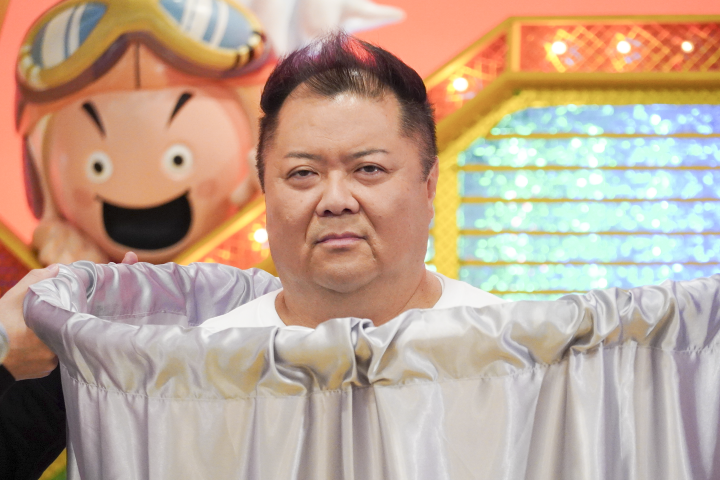 番組企画挑戦直前、緊張した面持ちの小杉竜一（ブラックマヨネーズ）