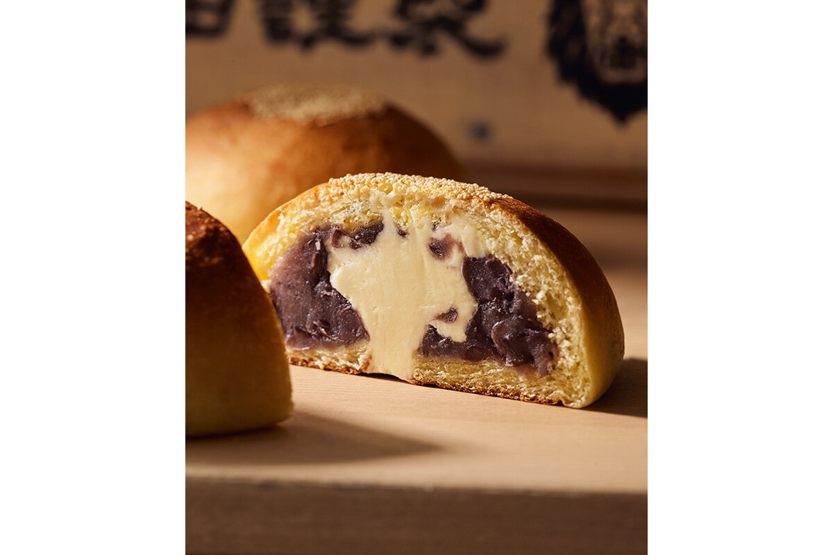 あんこをふくよかな生地に包み込み、塩味を効かせたバタークリームを合わせた「あんバタパン」（324円・税込）